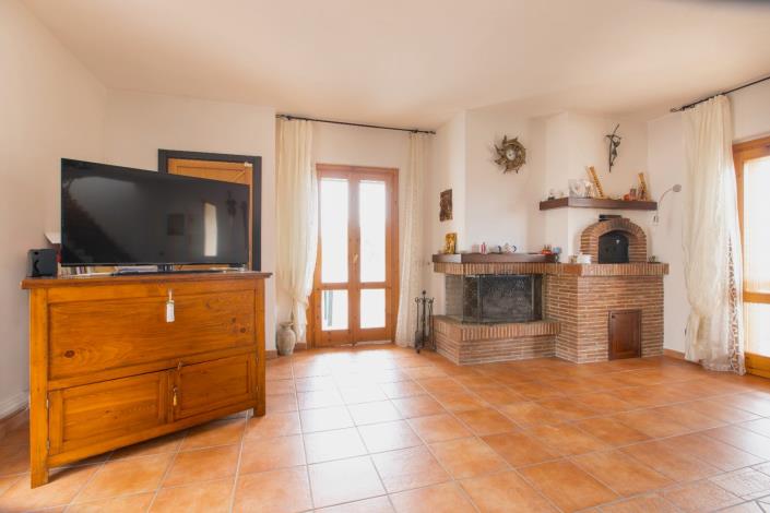 Image No.12-4 Bed Villa / Detached for sale