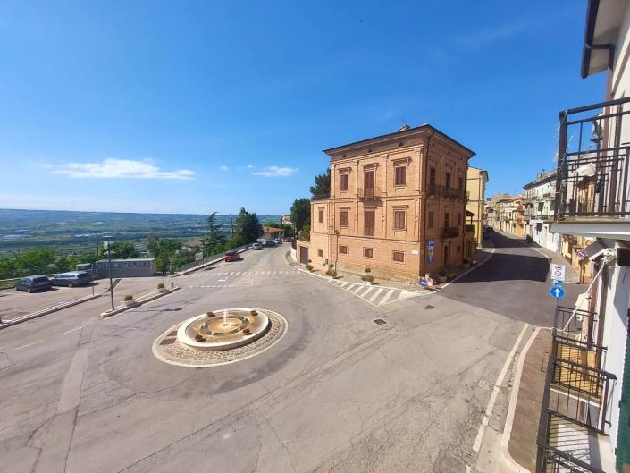 Image No.2-2 Bed Townhouse for sale