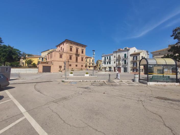 Image No.7-2 Bed Townhouse for sale