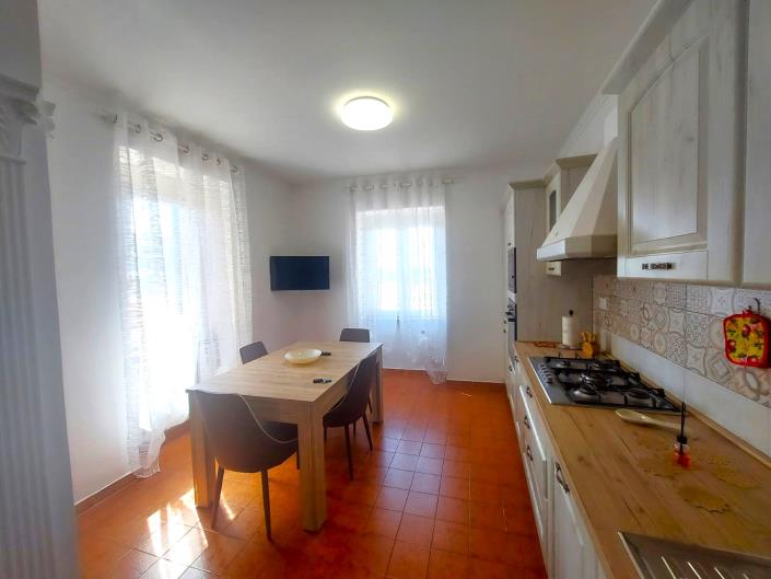 Image No.14-2 Bed Townhouse for sale