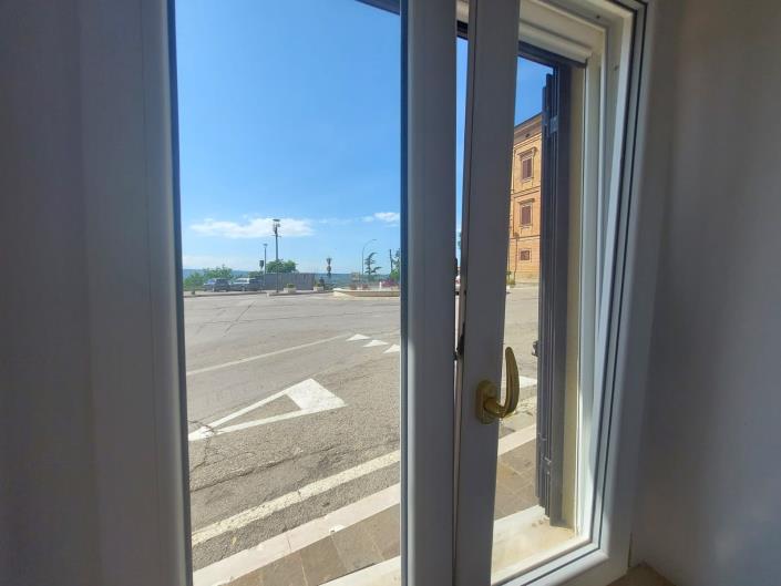 Image No.17-2 Bed Townhouse for sale