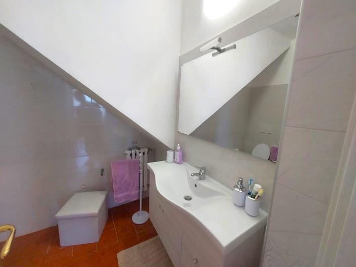 Image No.24-2 Bed Townhouse for sale