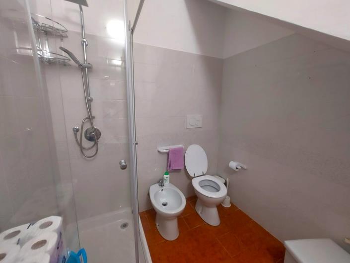 Image No.25-2 Bed Townhouse for sale