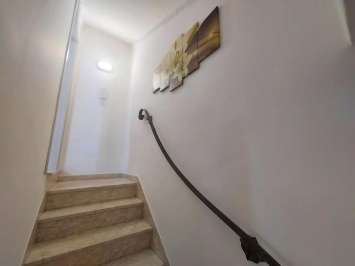 Image No.29-2 Bed Townhouse for sale