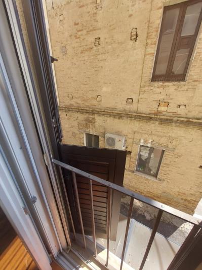 Image No.34-2 Bed Townhouse for sale