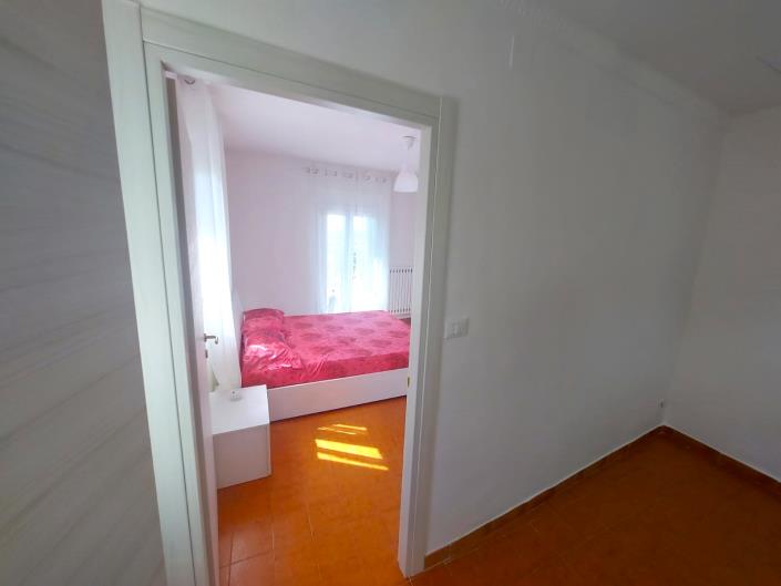 Image No.44-2 Bed Townhouse for sale