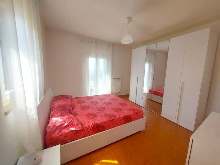 Image No.45-2 Bed Townhouse for sale