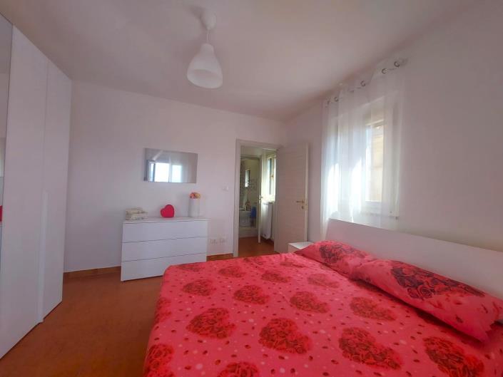 Image No.52-2 Bed Townhouse for sale