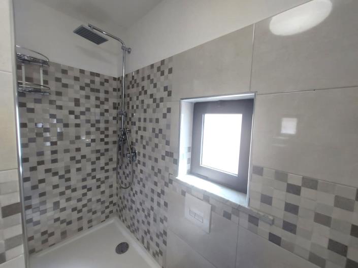 Image No.56-2 Bed Townhouse for sale