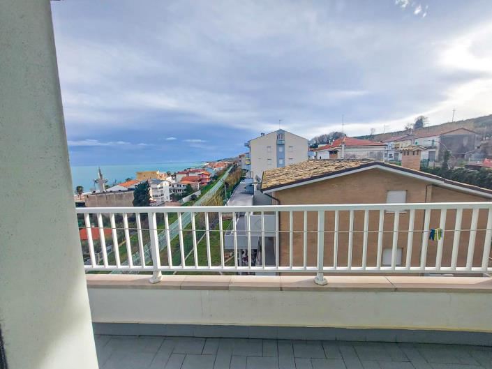 Image No.30-2 Bed Apartment for sale