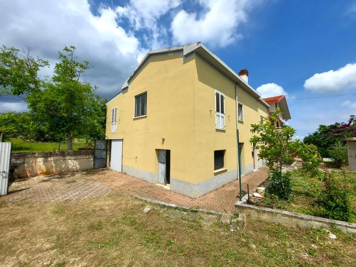 Image No.2-2 Bed Villa / Detached for sale