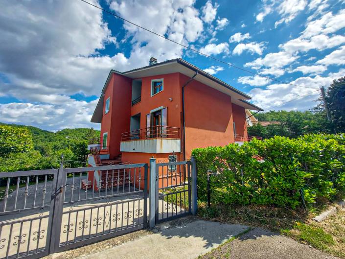 Image No.1-2 Bed Villa for sale