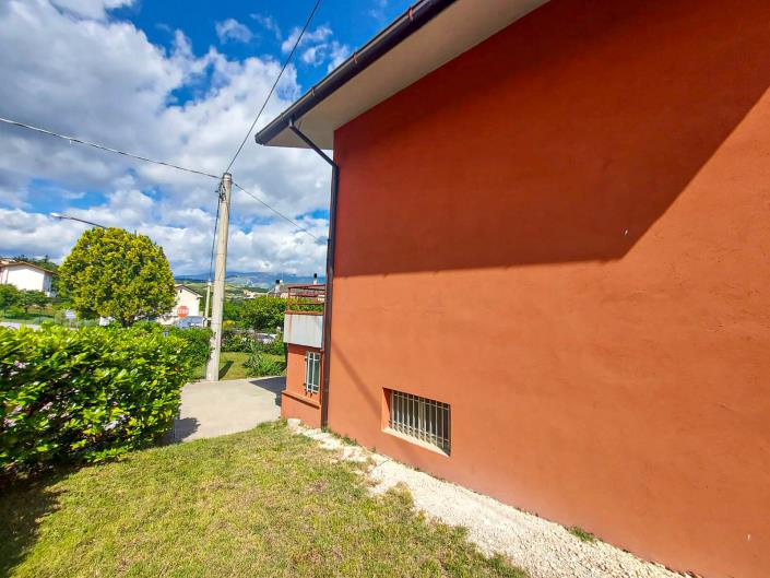 Image No.48-2 Bed Villa for sale