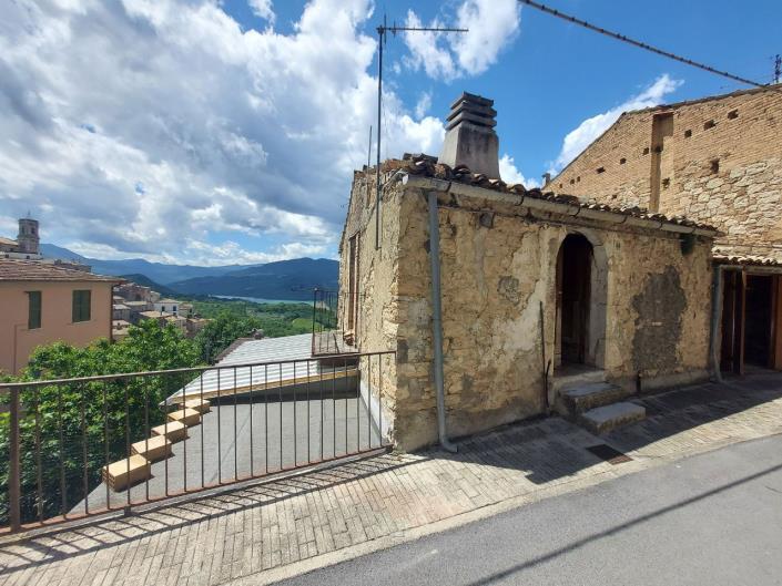 Image No.7-2 Bed Townhouse for sale