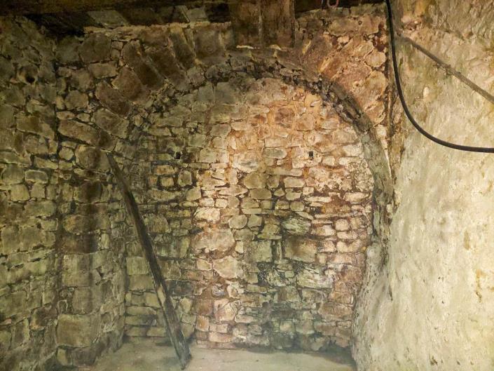 Image No.28-2 Bed Townhouse for sale