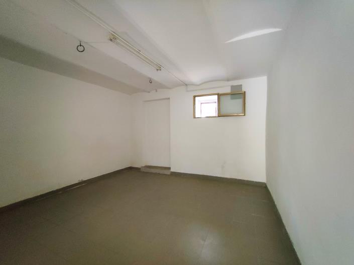 Image No.19-Commercial for sale