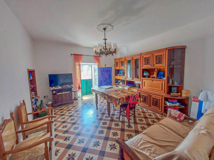 Image No.18-2 Bed Apartment for sale