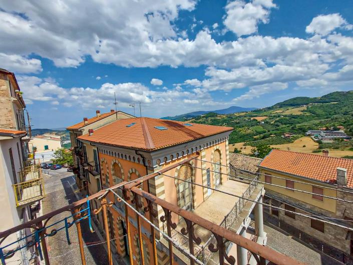 Image No.19-2 Bed Apartment for sale