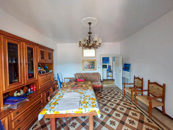 Image No.20-2 Bed Apartment for sale