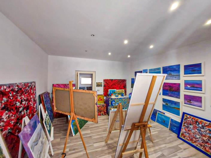 Image No.23-2 Bed Apartment for sale