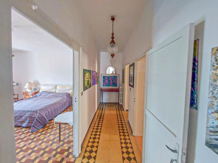 Image No.24-2 Bed Apartment for sale