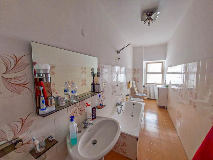 Image No.37-2 Bed Apartment for sale