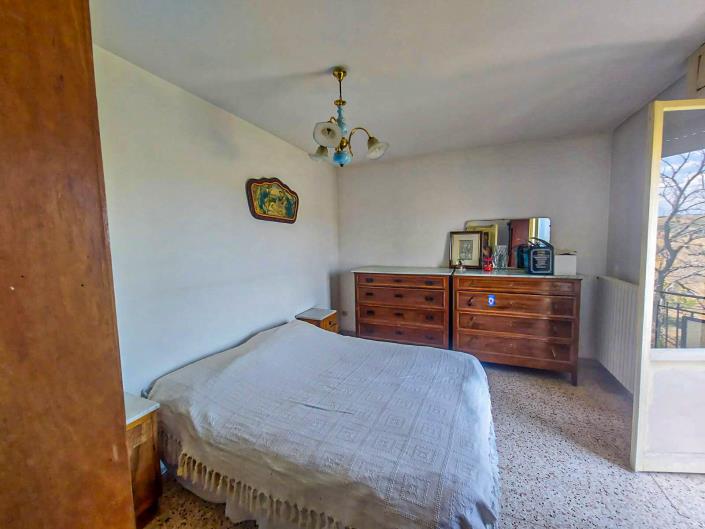 Image No.17-3 Bed House for sale