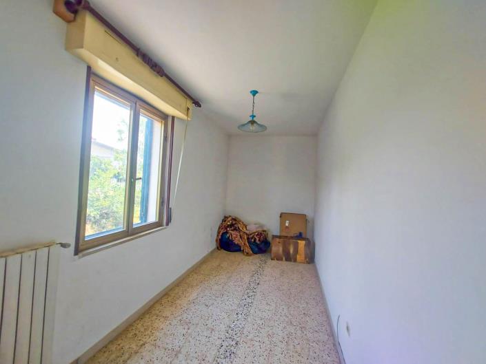 Image No.18-3 Bed House for sale