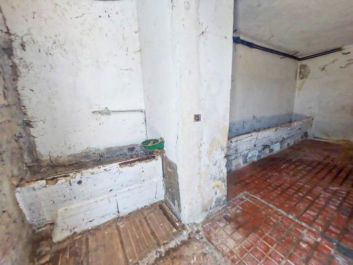 Image No.32-3 Bed House for sale