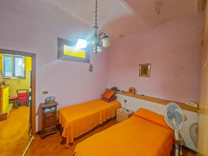 Image No.14-2 Bed Villa / Detached for sale