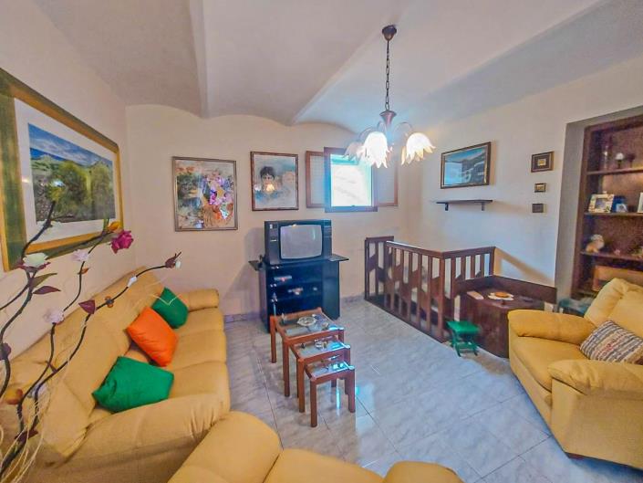 Image No.17-2 Bed Villa / Detached for sale