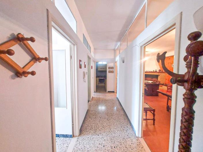 Image No.10-3 Bed Apartment for sale