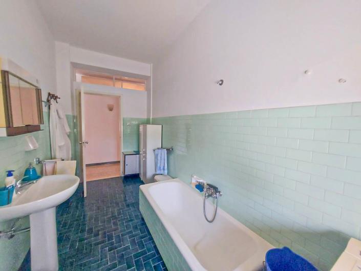 Image No.16-3 Bed Apartment for sale