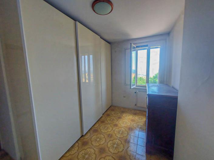 Image No.18-3 Bed Townhouse for sale