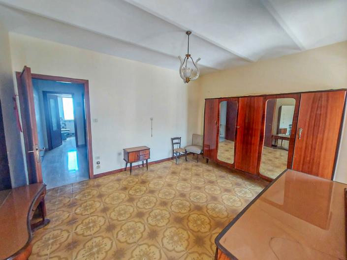 Image No.21-3 Bed Townhouse for sale