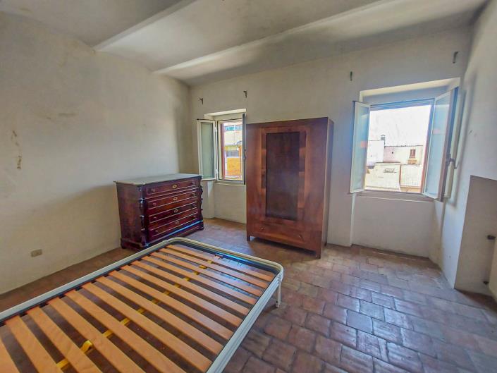 Image No.23-3 Bed Townhouse for sale