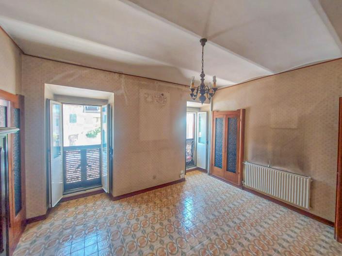 Image No.31-3 Bed Townhouse for sale