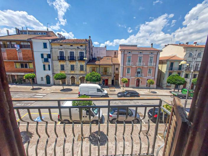 Image No.32-3 Bed Townhouse for sale