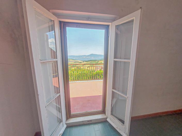 Image No.43-3 Bed Townhouse for sale