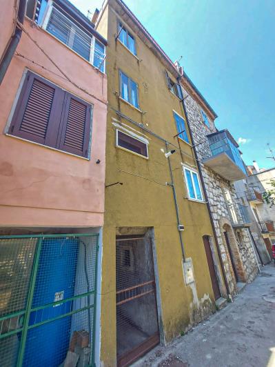 Image No.48-3 Bed Townhouse for sale