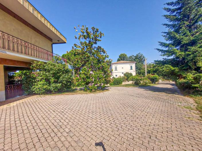 Image No.7-4 Bed Villa for sale