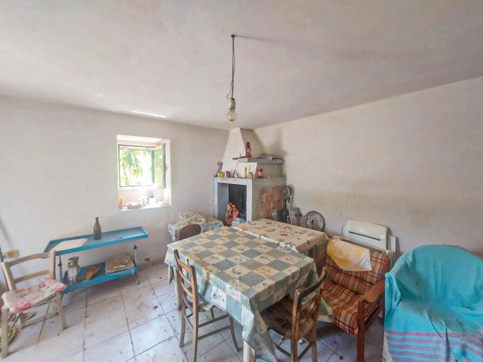 Image No.2-2 Bed Country Property for sale