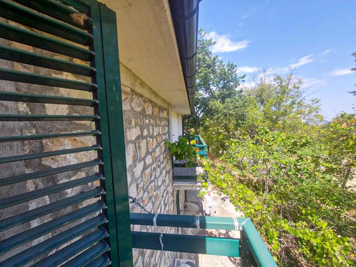 Image No.4-2 Bed Country Property for sale