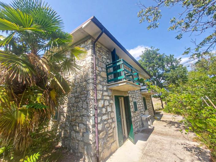 Image No.7-2 Bed Country Property for sale