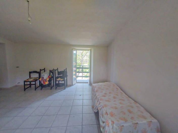 Image No.17-2 Bed Country Property for sale