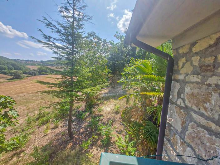 Image No.19-2 Bed Country Property for sale