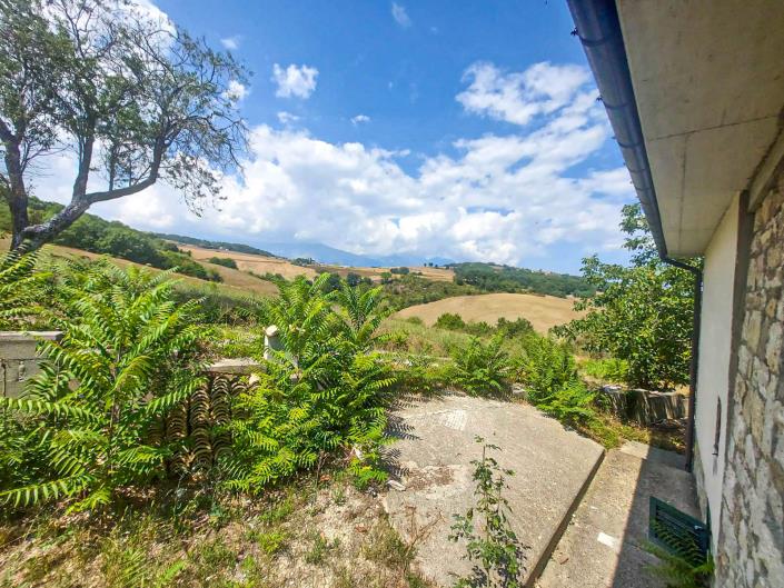 Image No.21-2 Bed Country Property for sale