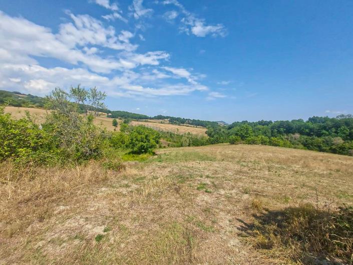 Image No.40-2 Bed Country Property for sale