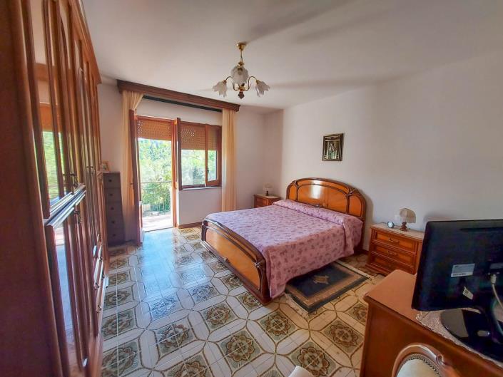 Image No.14-4 Bed Village House for sale