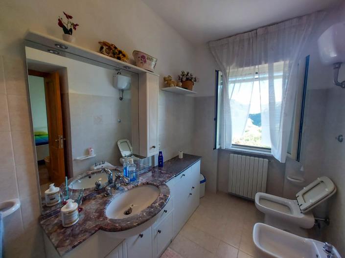 Image No.21-4 Bed Village House for sale